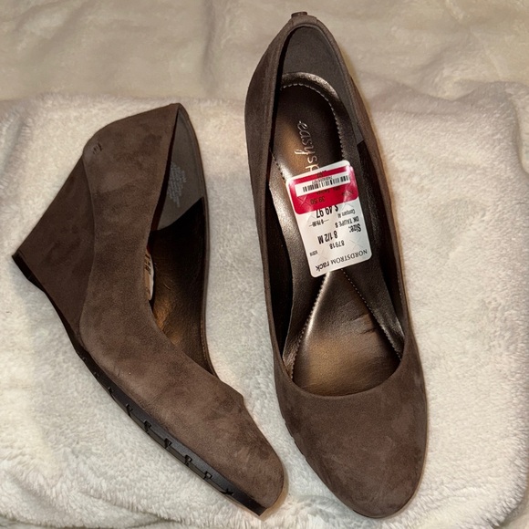 Easy Spirit Shoes - Easy Spirit Women's Taupe leather suede Wedge Shoes